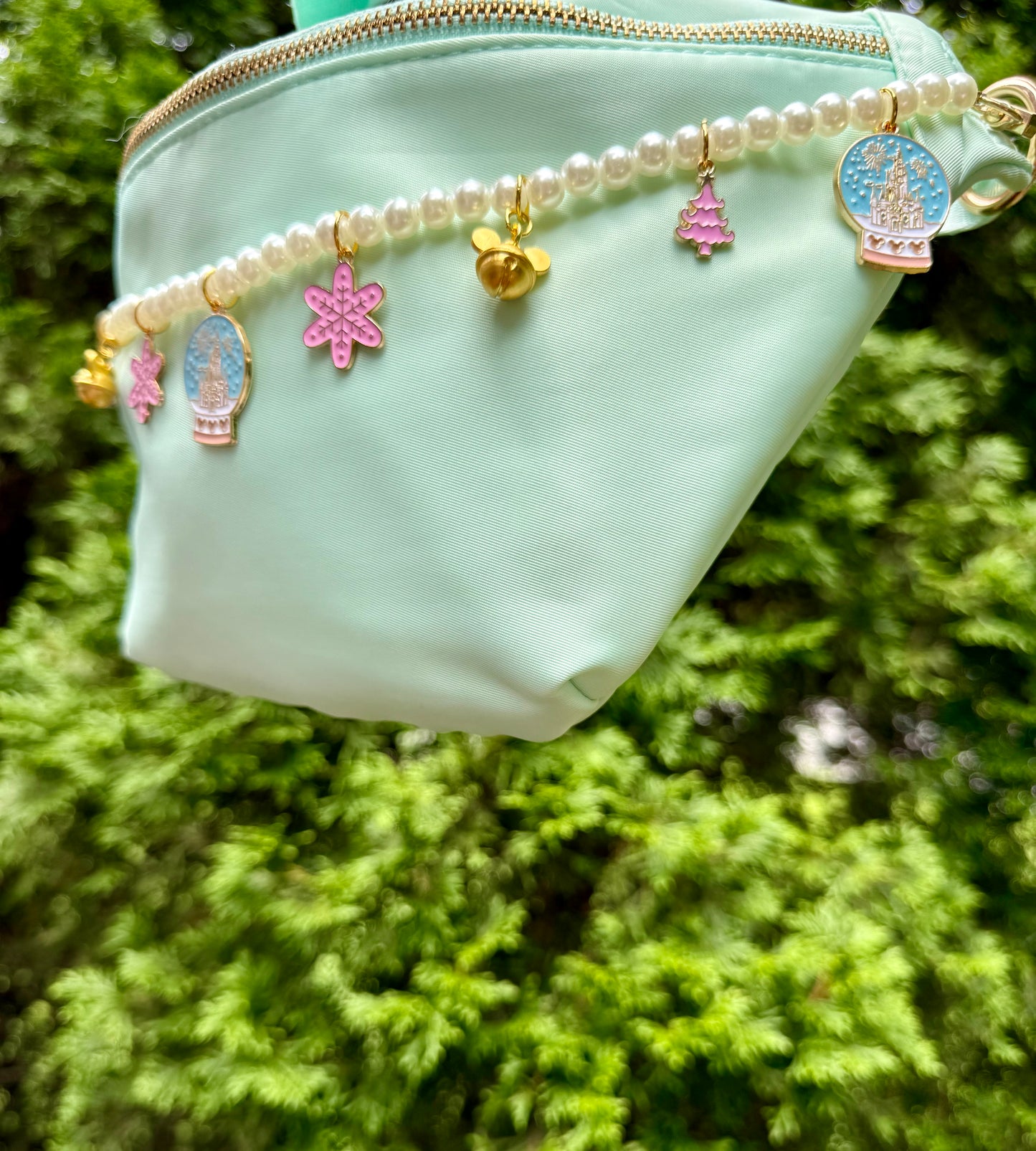 Holiday Magic Pearl Bag Chain