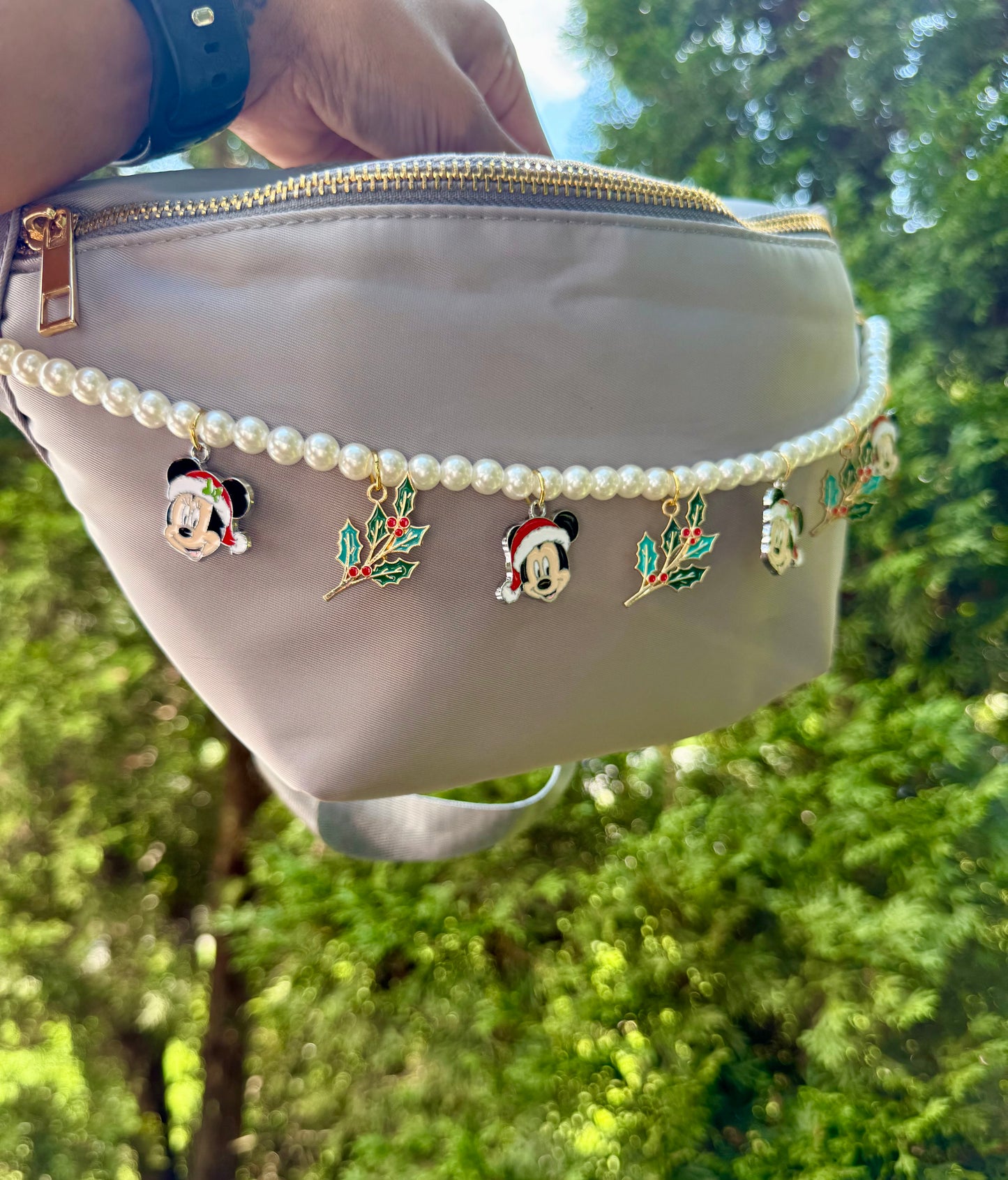 Mistletoe Magic Bag Chain