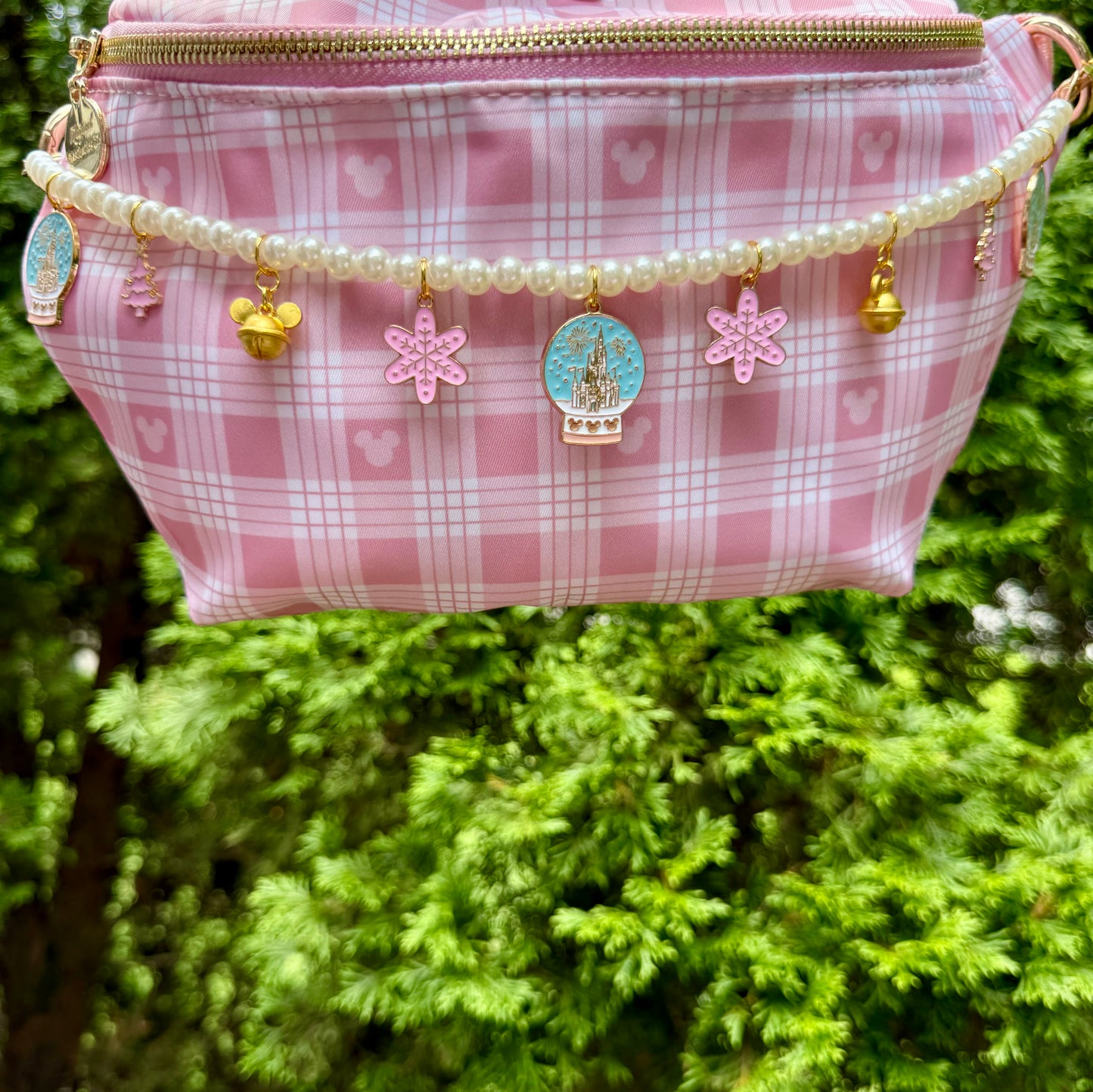Holiday Magic Pearl Bag Chain