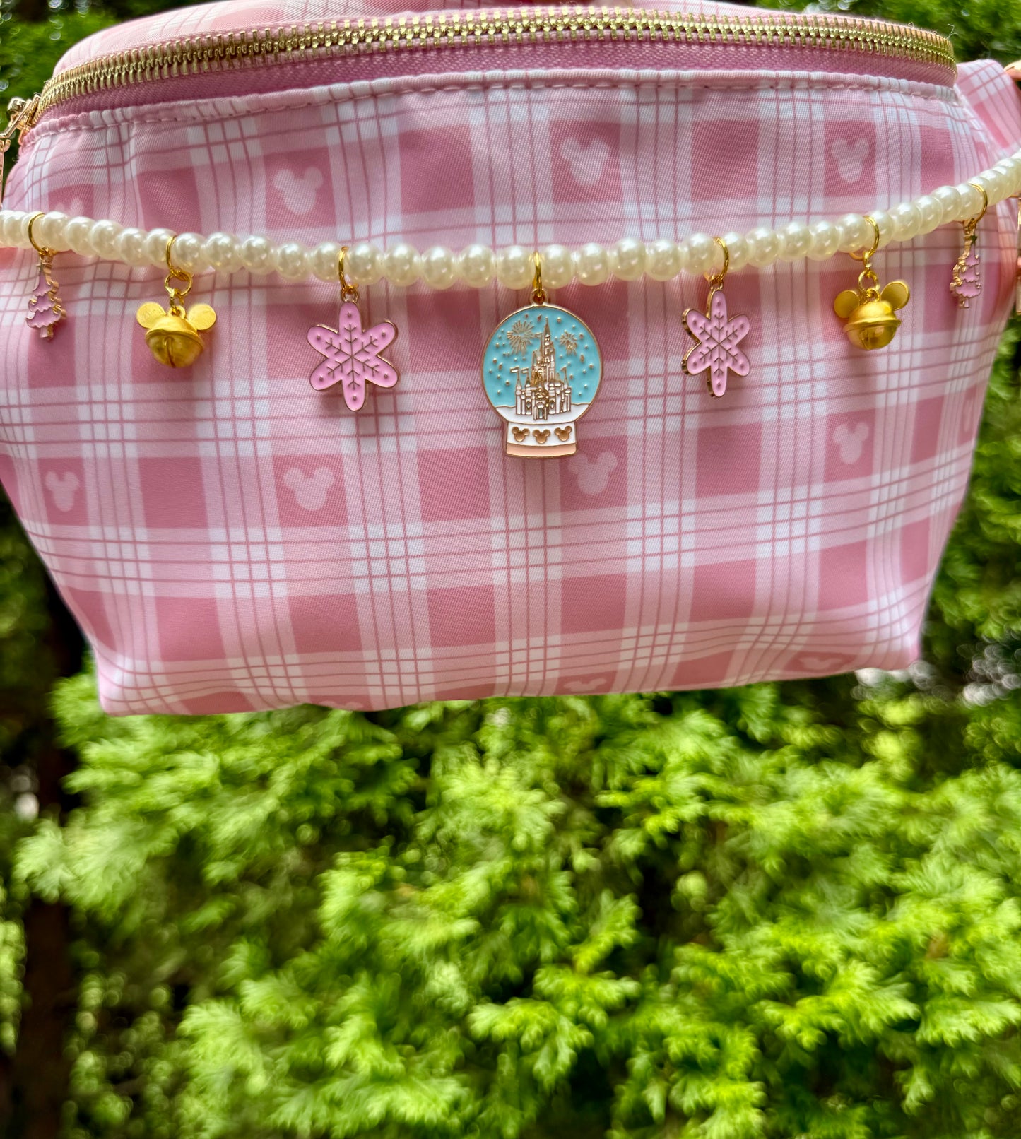 Holiday Magic Pearl Bag Chain