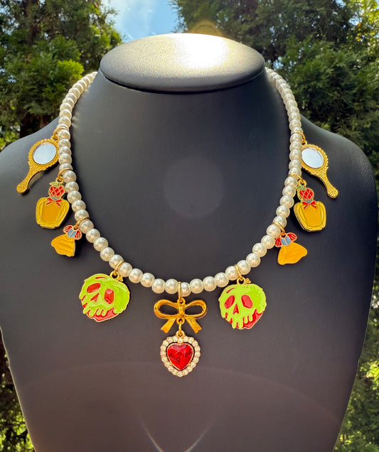 Poisoned Beauty Necklace