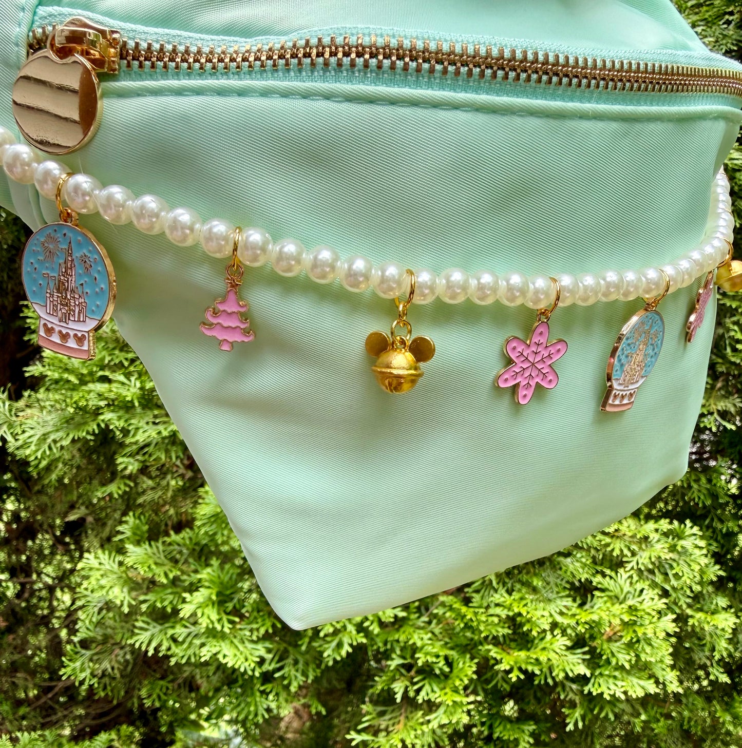 Holiday Magic Pearl Bag Chain