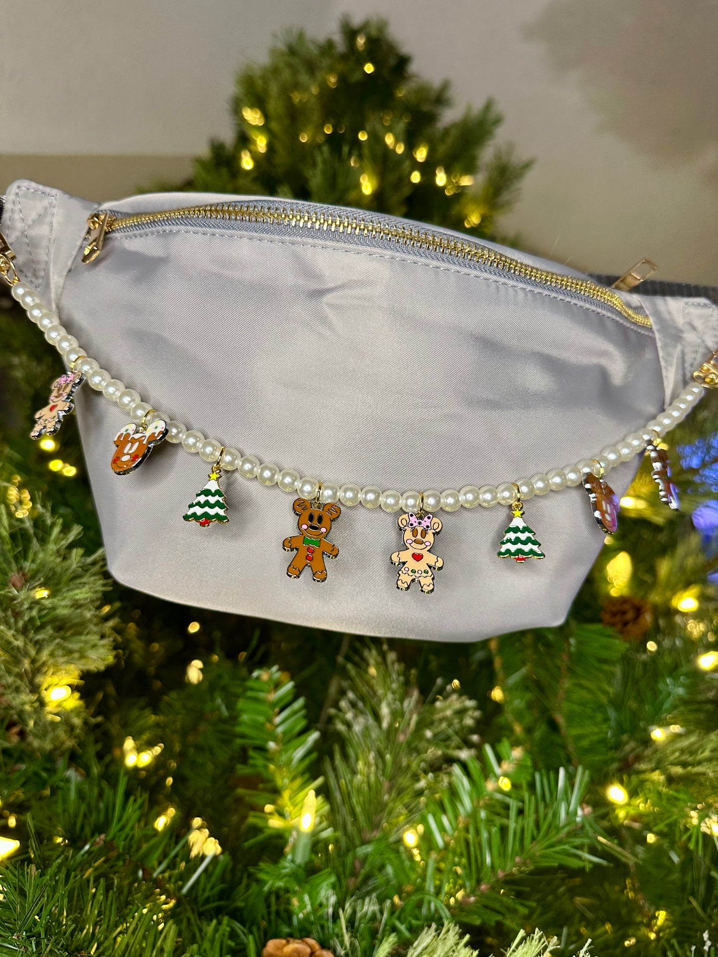 Magical Gingerbread Pearl Bag Chain